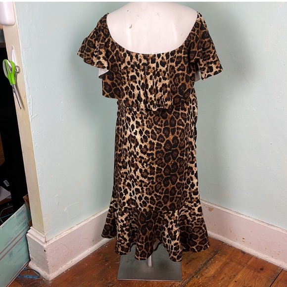 VINTAGE pinup leopard off shoulder dress mermaid hem - Picture 3 of 3